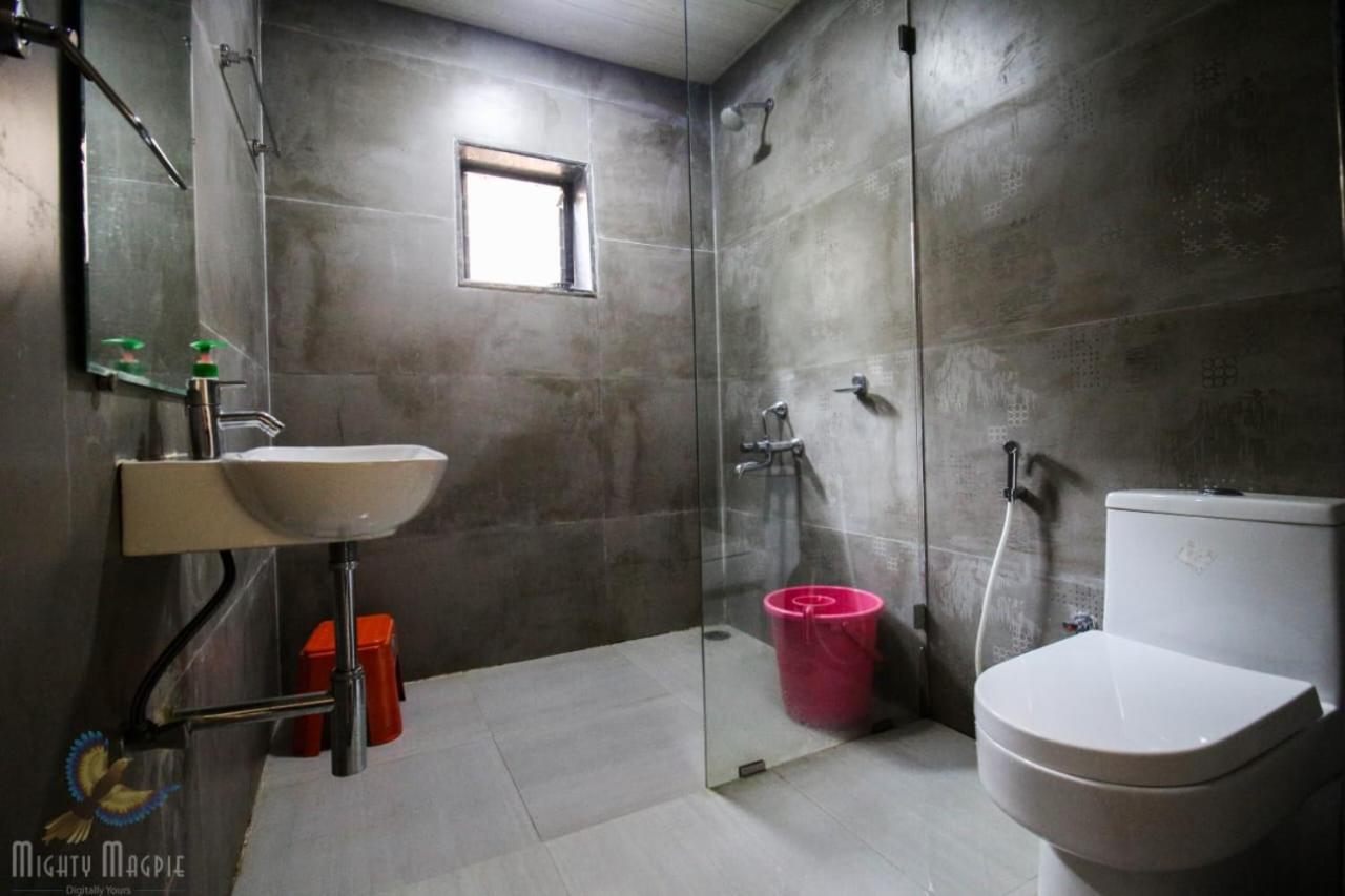 Hotel River Orchid Resort Satara Luaran gambar