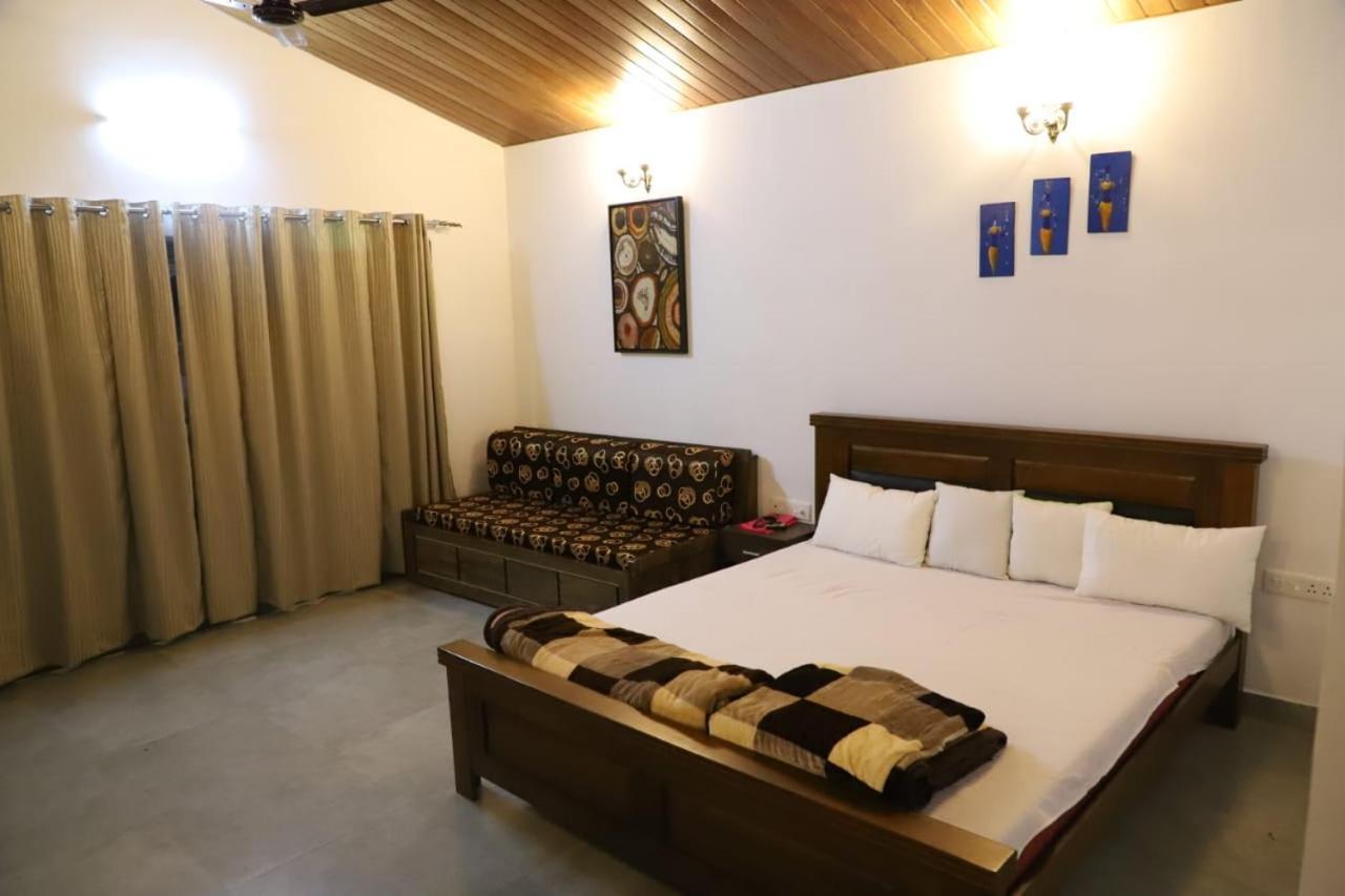 Hotel River Orchid Resort Satara Luaran gambar